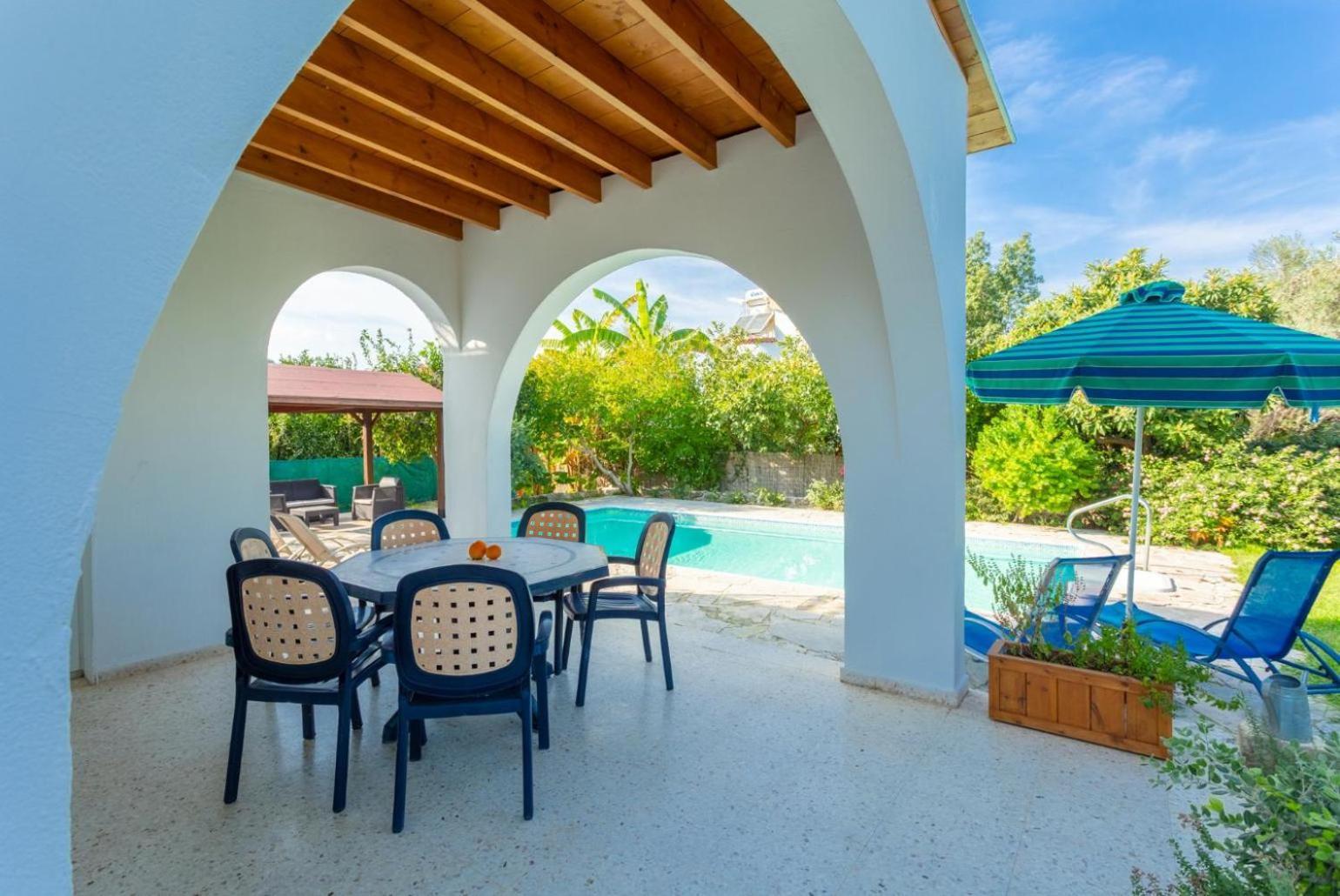 Sun Beach Villa Tria Polis Екстер'єр фото