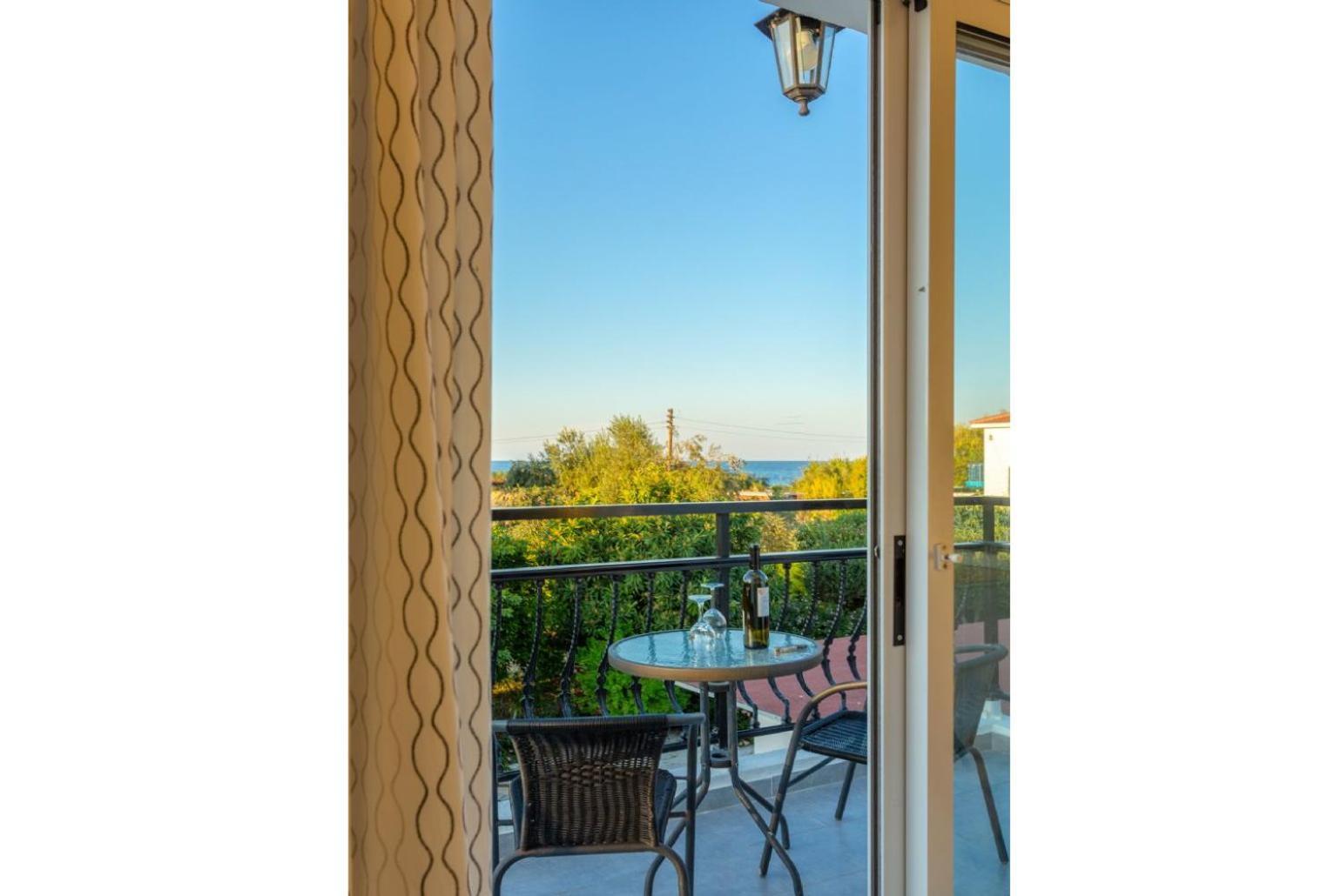 Sun Beach Villa Tria Polis Екстер'єр фото