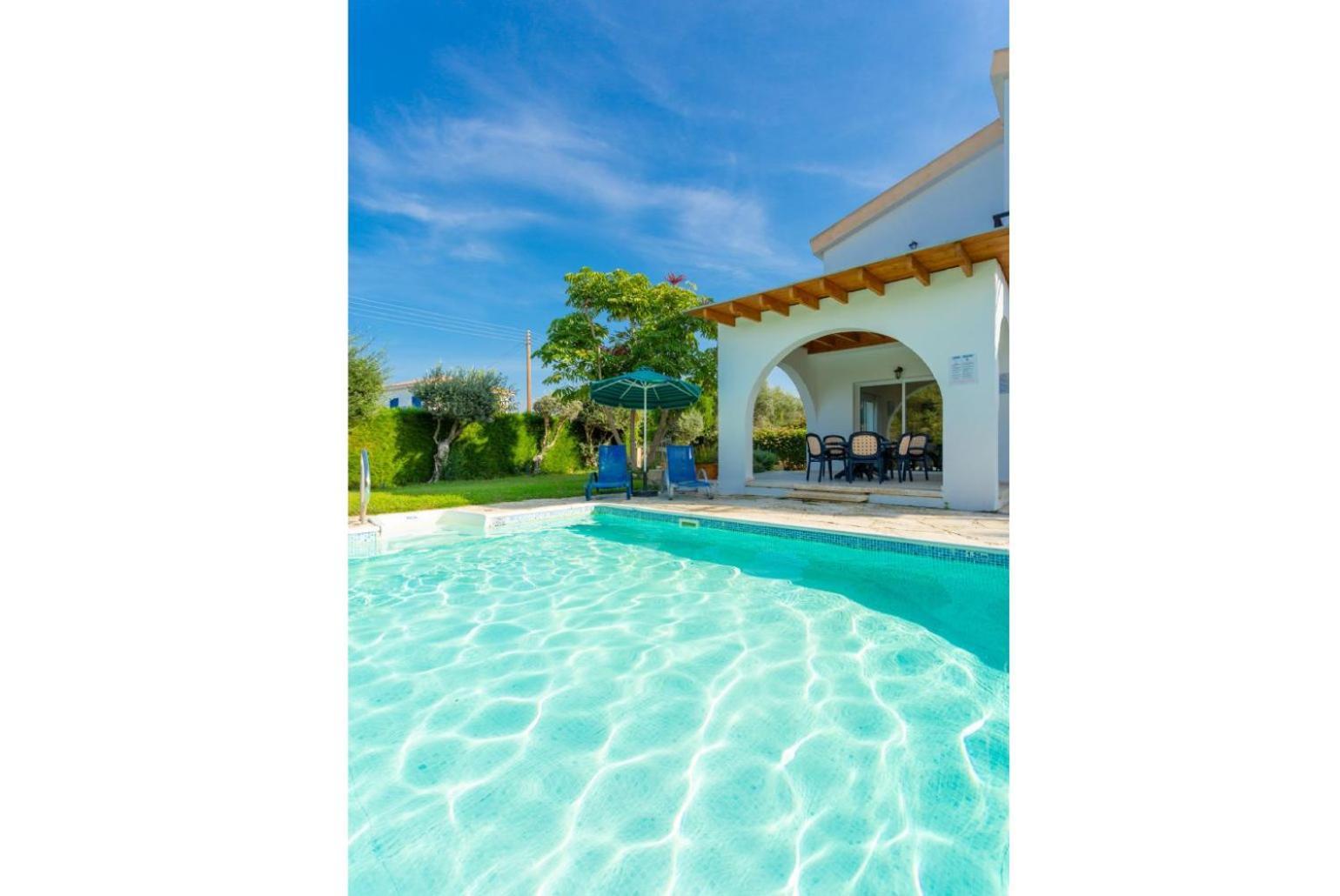 Sun Beach Villa Tria Polis Екстер'єр фото