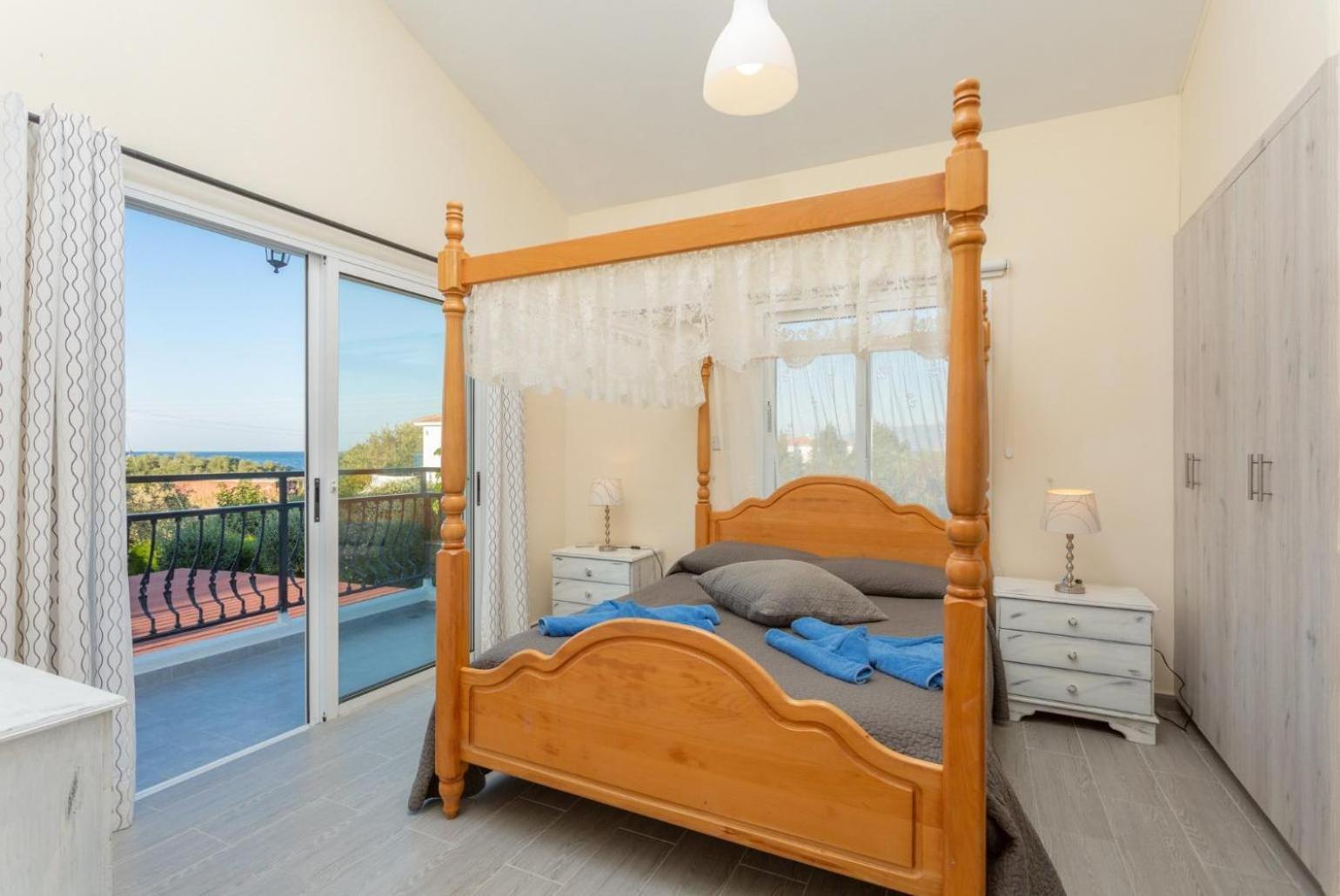 Sun Beach Villa Tria Polis Екстер'єр фото