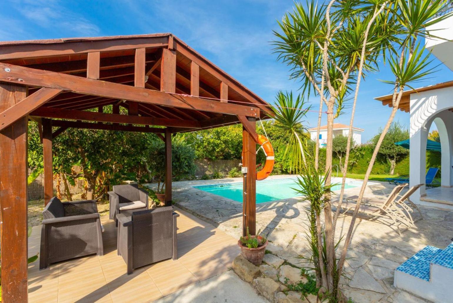 Sun Beach Villa Tria Polis Екстер'єр фото