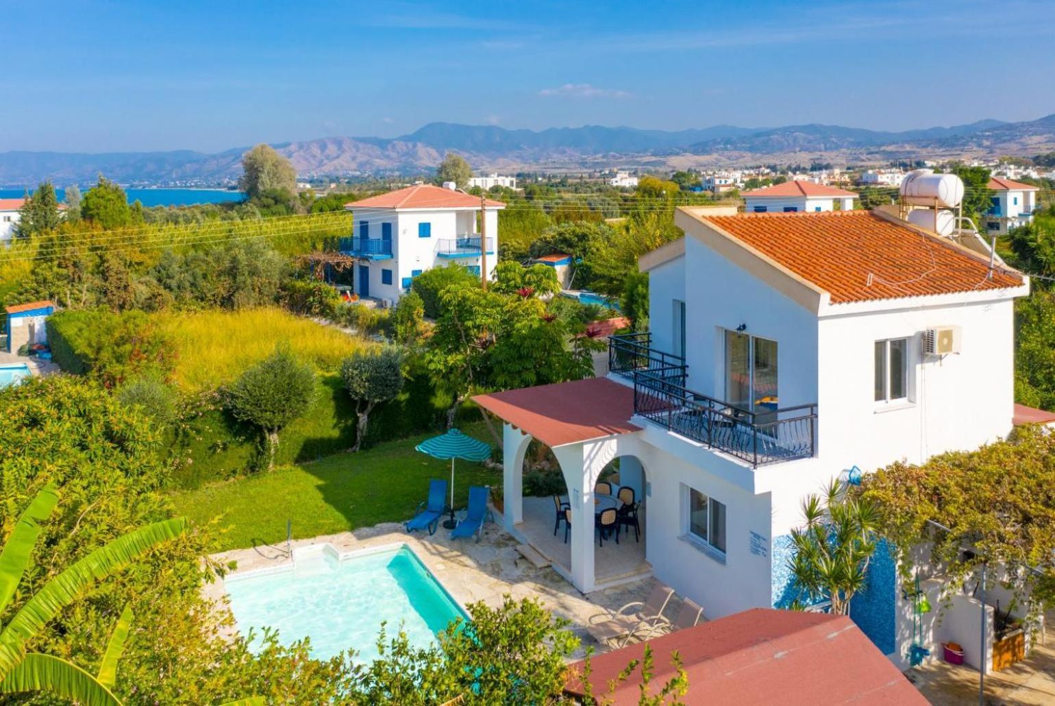 Sun Beach Villa Tria Polis Екстер'єр фото