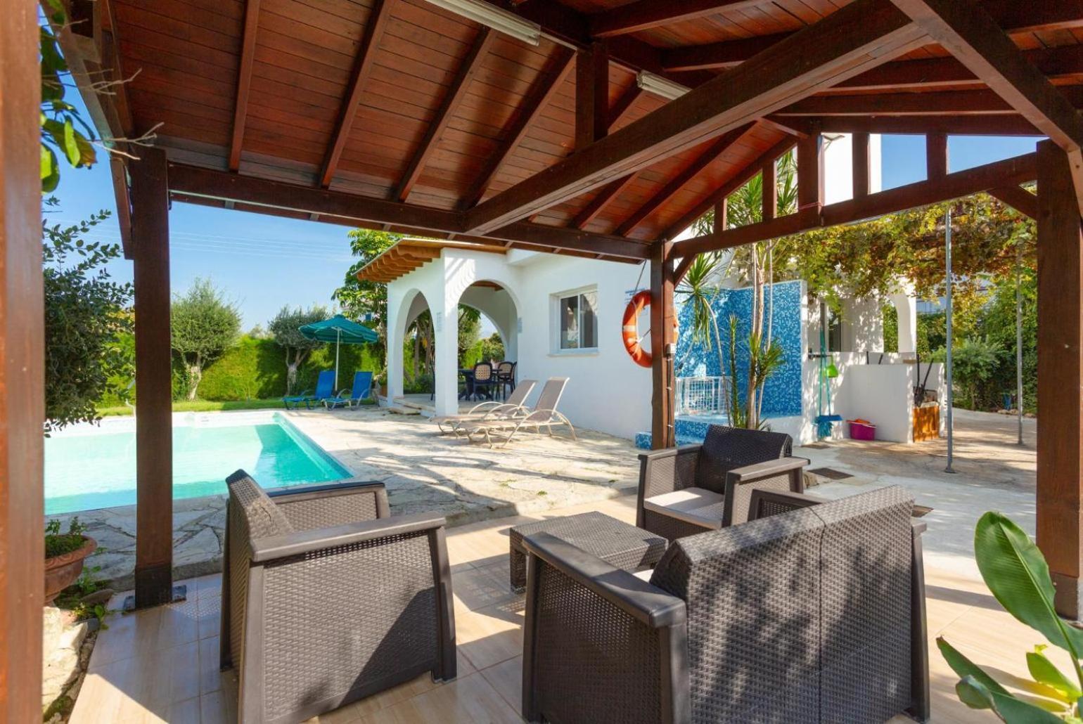 Sun Beach Villa Tria Polis Екстер'єр фото